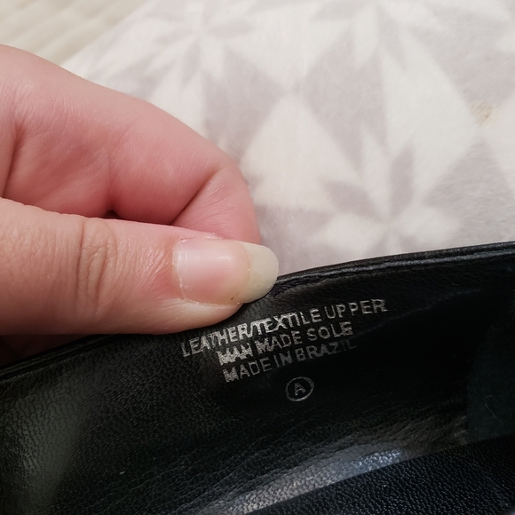 Etienne Aigner Black & Gold Logo Loafers – Women’s Size 10 NWOT - Picture 4 of 15